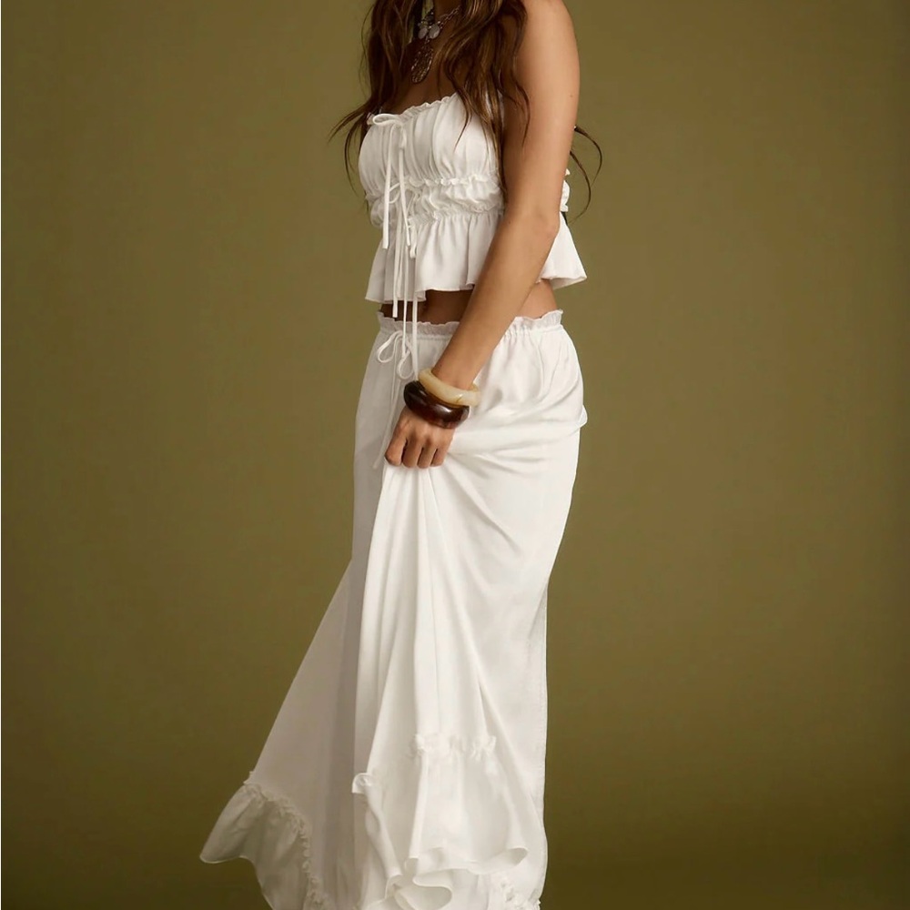 12th Tribe White Dahlia Skirt - Picture 3 of 5